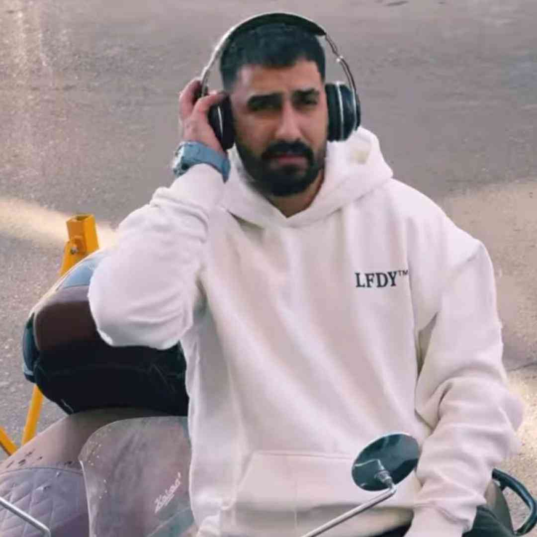 آهنگ جدید محمد امیری زنگ بزن بشم دردت تو چشم